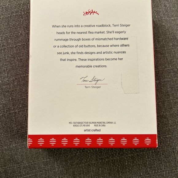 Hallmark Keepsake Ornament 2017 Our Family Photo Holder NIB - Picture 6 of 13